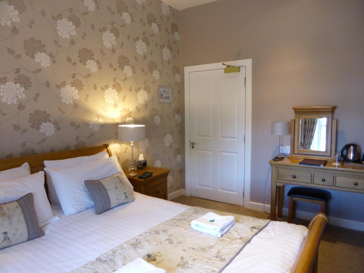 Glen Clova Hotel & Luxury Lodges Millton of Clova ภายนอก รูปภาพ