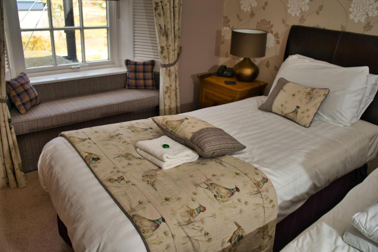 Glen Clova Hotel & Luxury Lodges Millton of Clova ภายนอก รูปภาพ